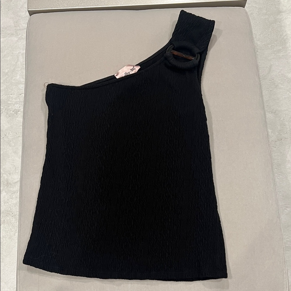Elegant Black One-Shoulder Top